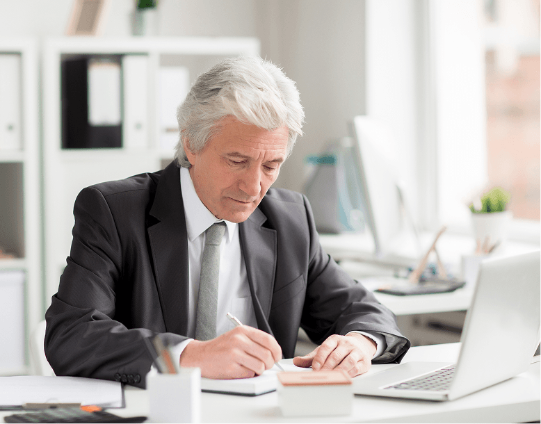 Accounting professional working with ZoikoLogia